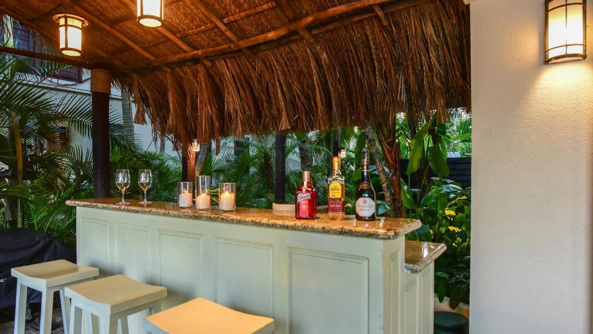 Afimi Beach House Montego Bay 4Br Beachfront Villa