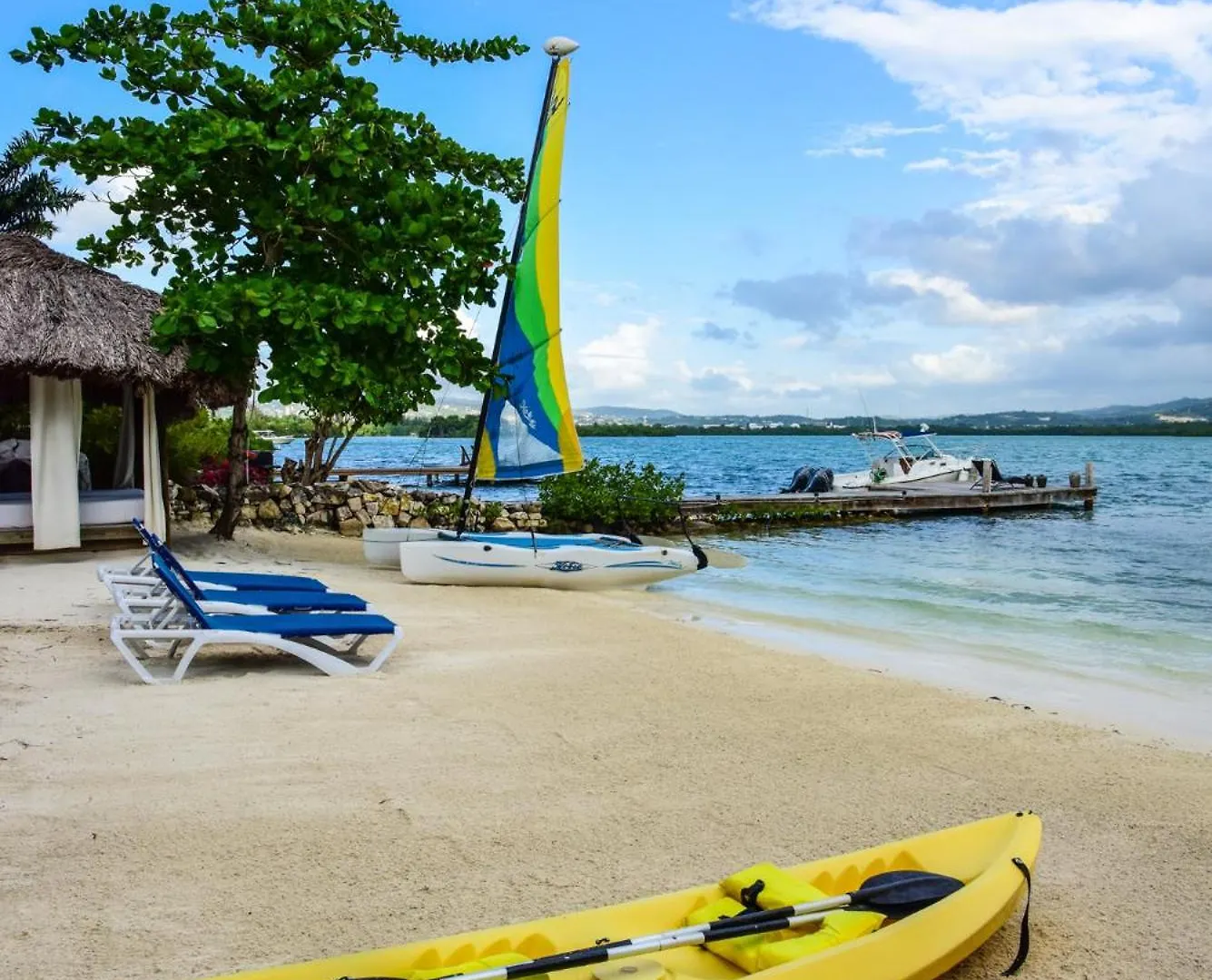 Afimi Beach House Montego Bay 4Br Beachfront Villa