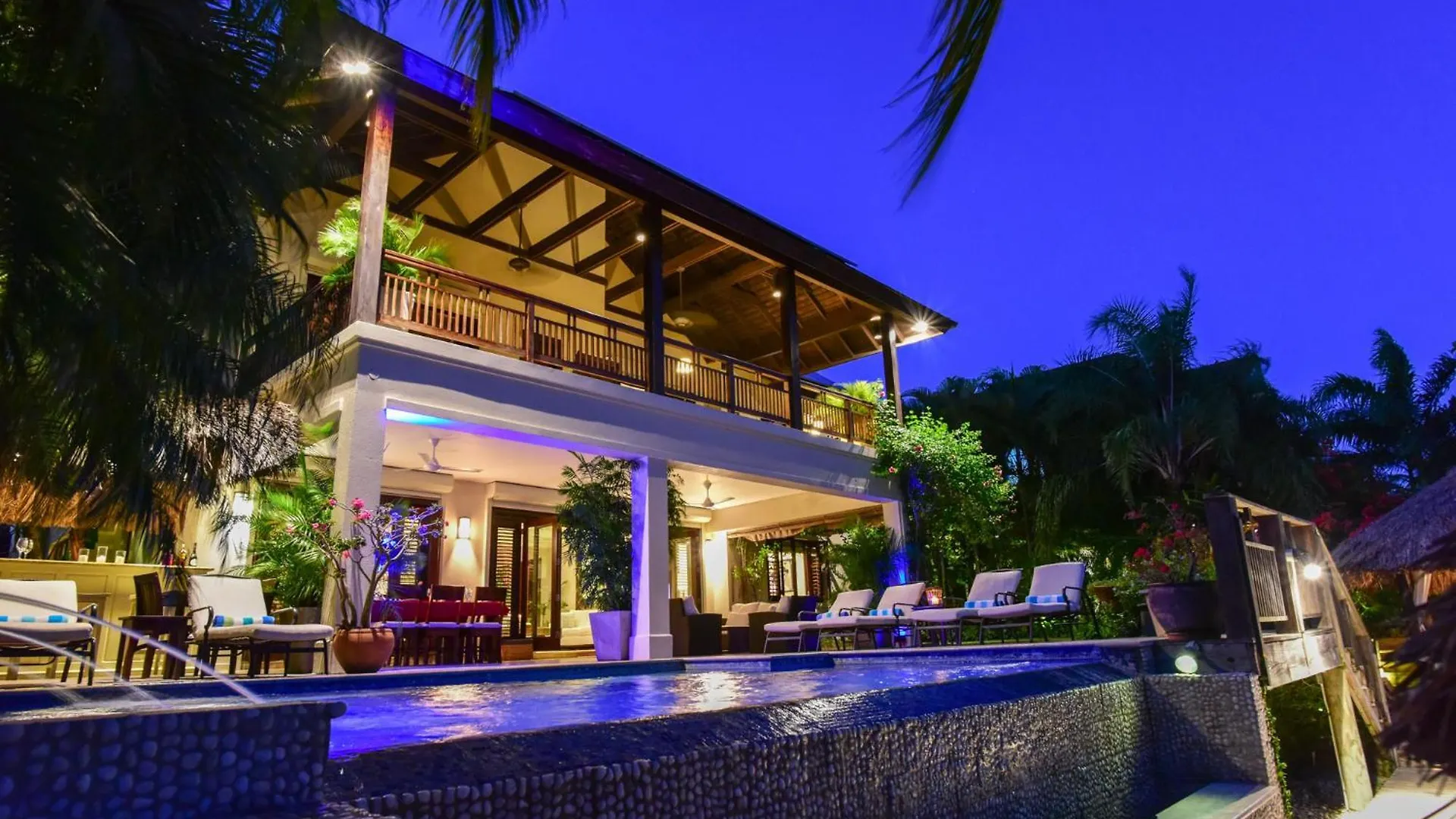 Afimi Beach House Montego Bay 4Br Beachfront Villa