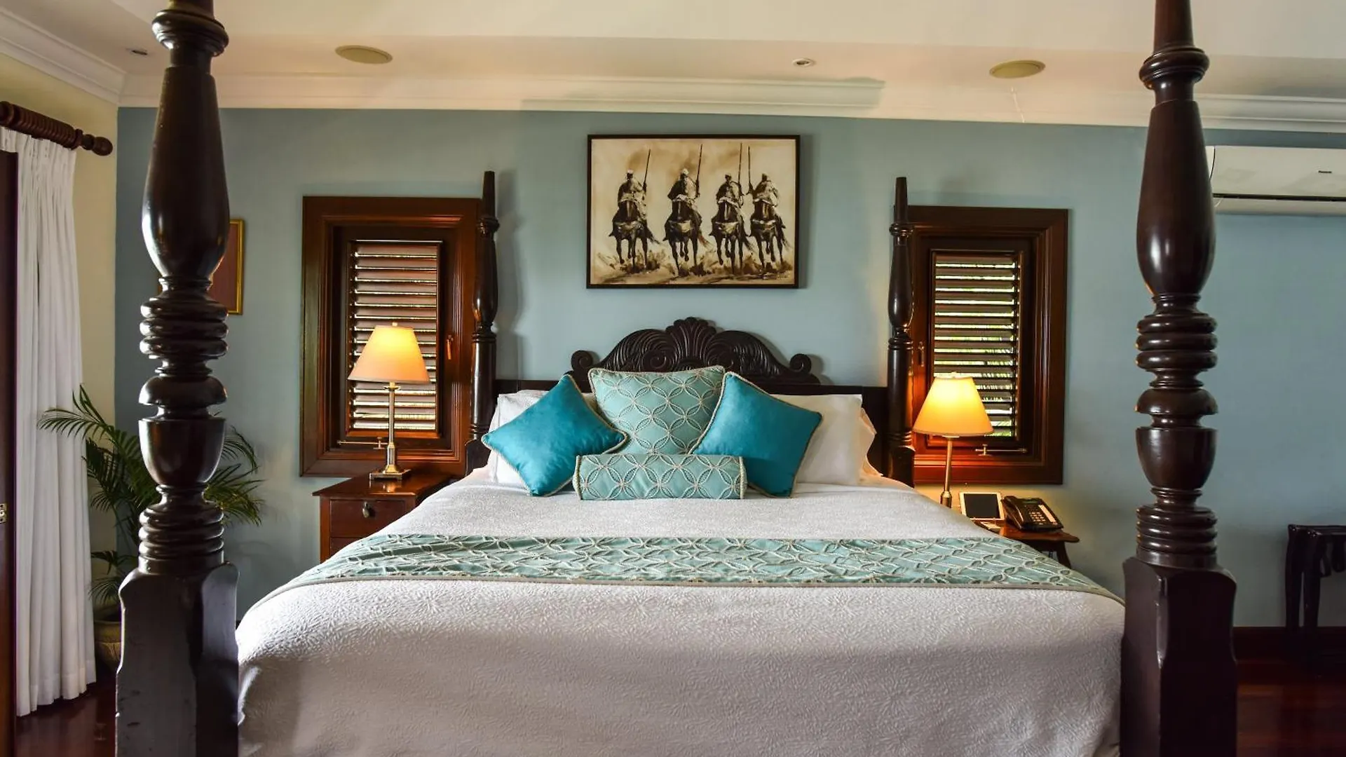 Afimi Beach House Montego Bay 4Br Beachfront Villa Jamaica